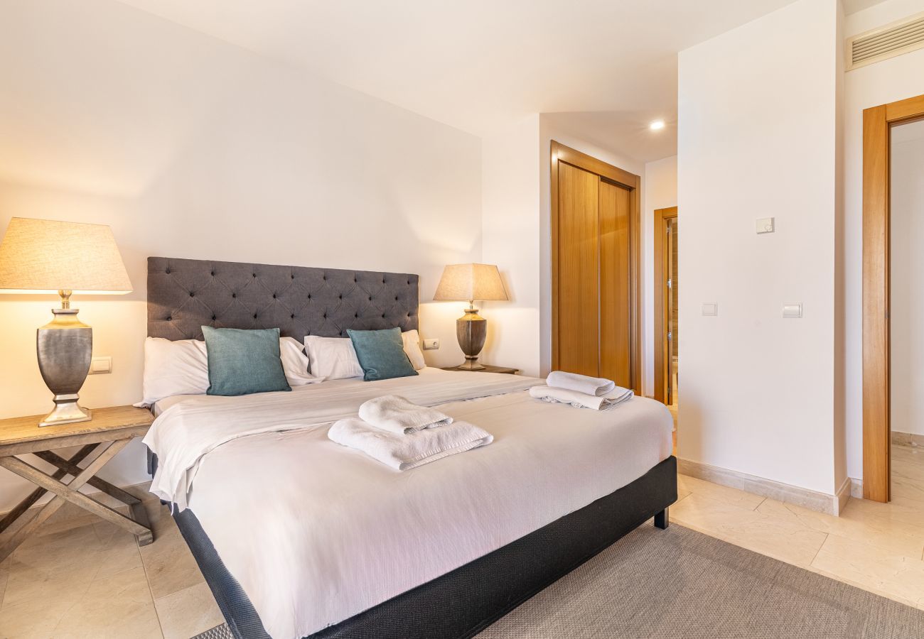 Apartamento en Benahavís - Vistas al mar y jardín en Hacienda de Cifuentes