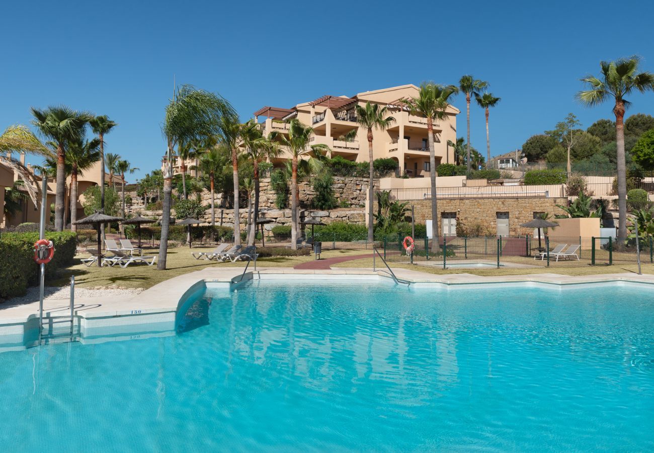 Apartamento en Benahavís - Vistas al mar y jardín en Hacienda de Cifuentes