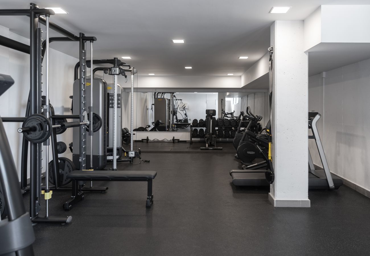 Apartamento en Benahavís - Vistas panorámicas y gran jardín en Atalaya Hills
