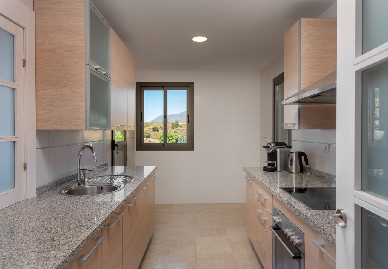 Apartamento en Benahavís - Luminoso apartamento con vistas a la montaña