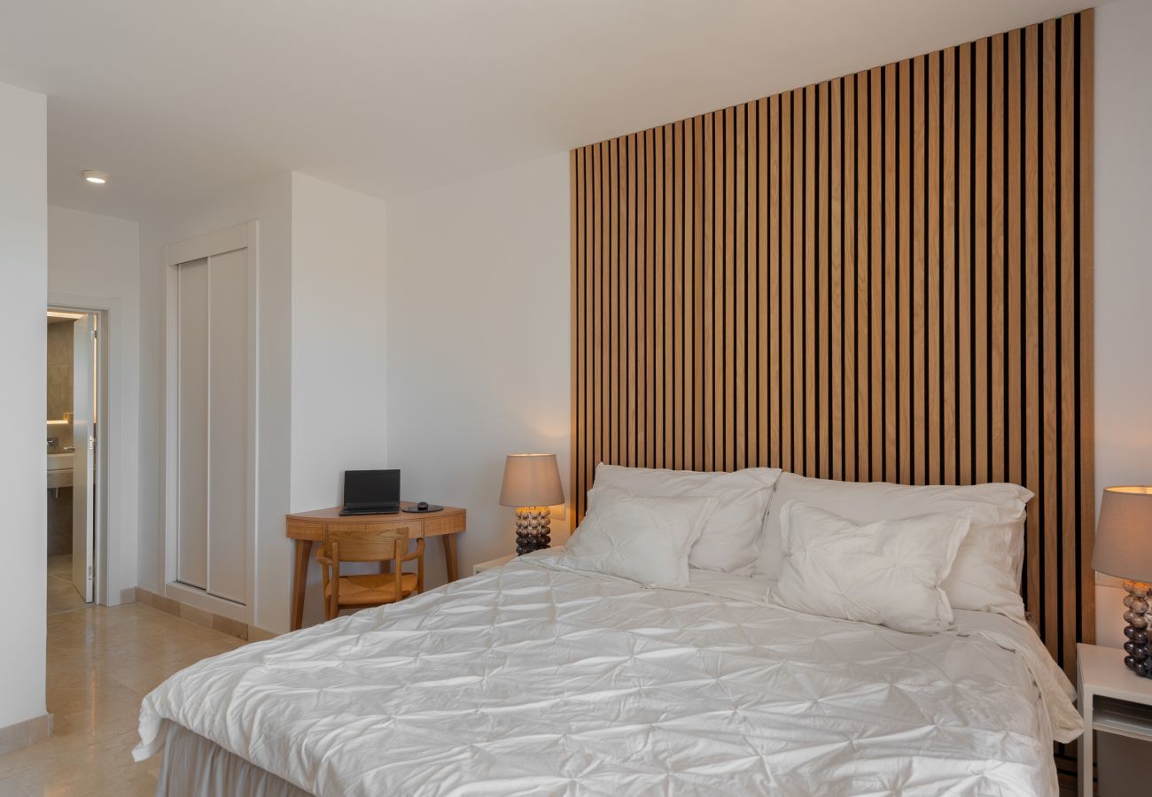 Apartamento en Benahavís - Elegante apartamento con increíbles vistas al mar