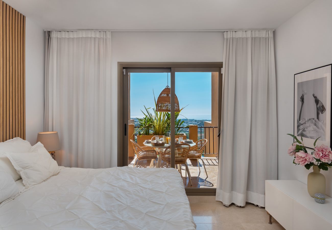 Apartamento en Benahavís - Elegante apartamento con increíbles vistas al mar