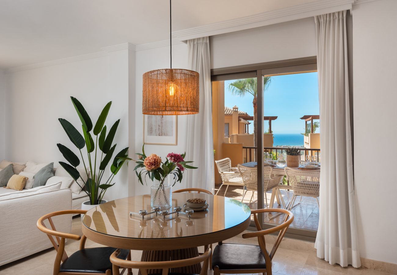 Apartamento en Benahavís - Elegante apartamento con increíbles vistas al mar