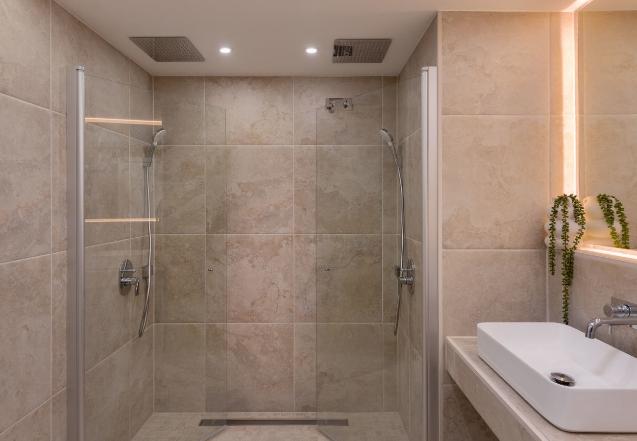 Apartamento en Benahavís - Elegante apartamento con increíbles vistas al mar