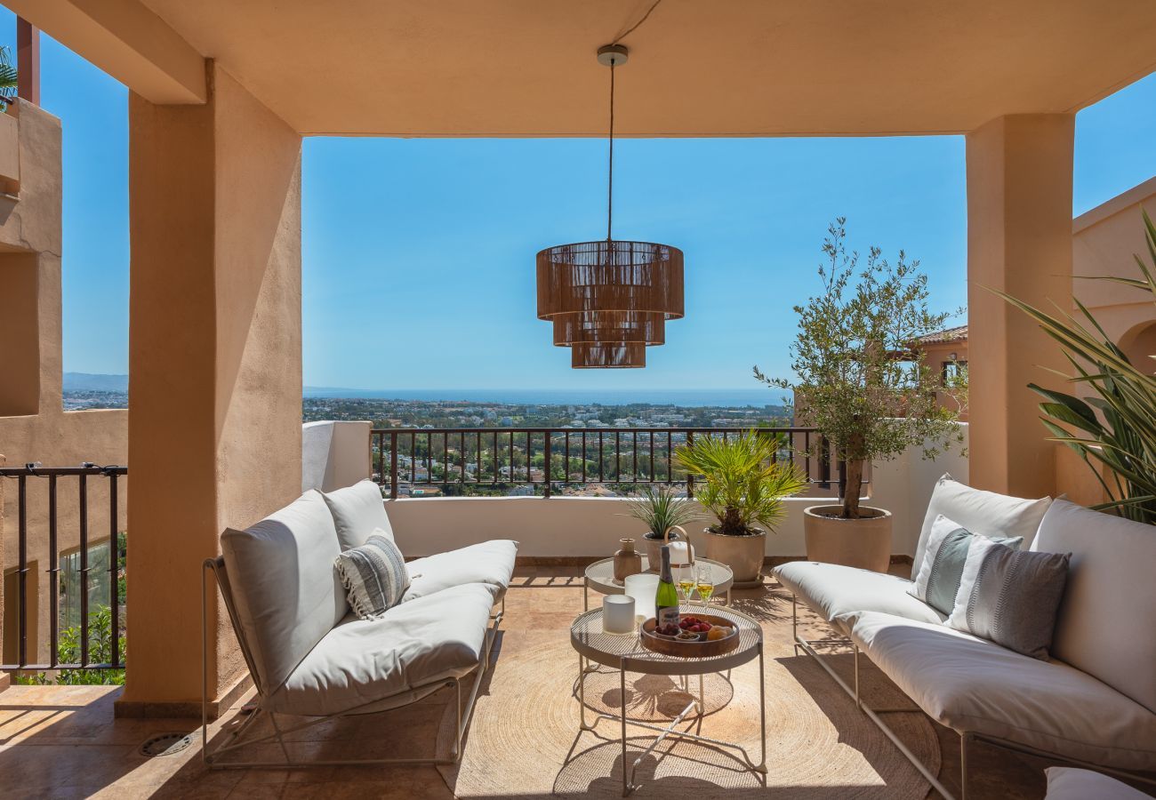 Apartamento en Benahavís - Elegante apartamento con increíbles vistas al mar