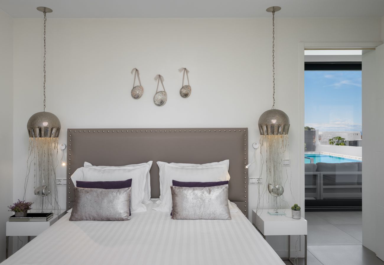 Villa en Marbella - Villa de 4 dormitorios con vistas al mar