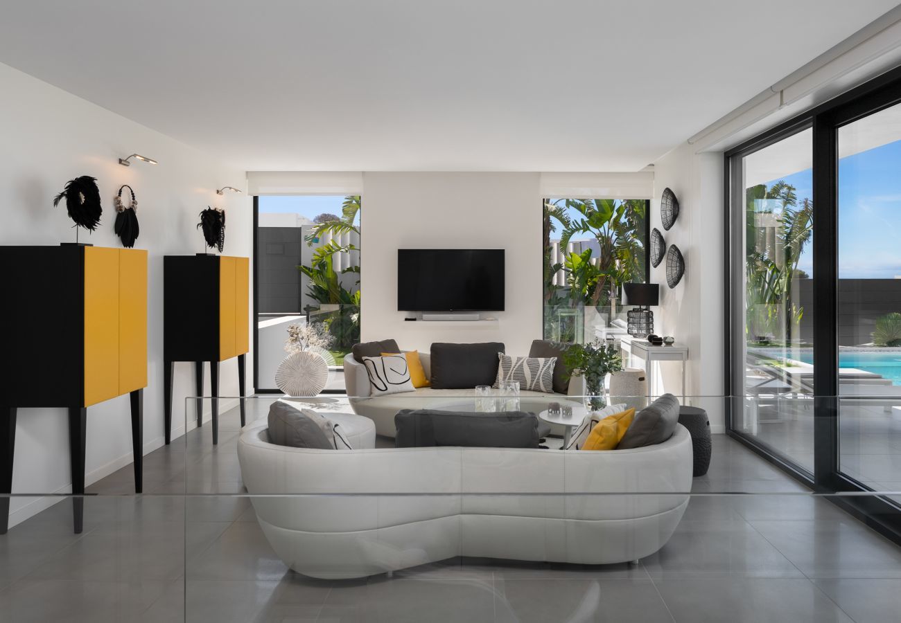 Villa en Marbella - Villa de 4 dormitorios con vistas al mar