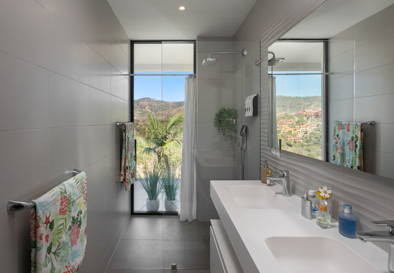Villa en Marbella - Villa de 4 dormitorios con vistas al mar