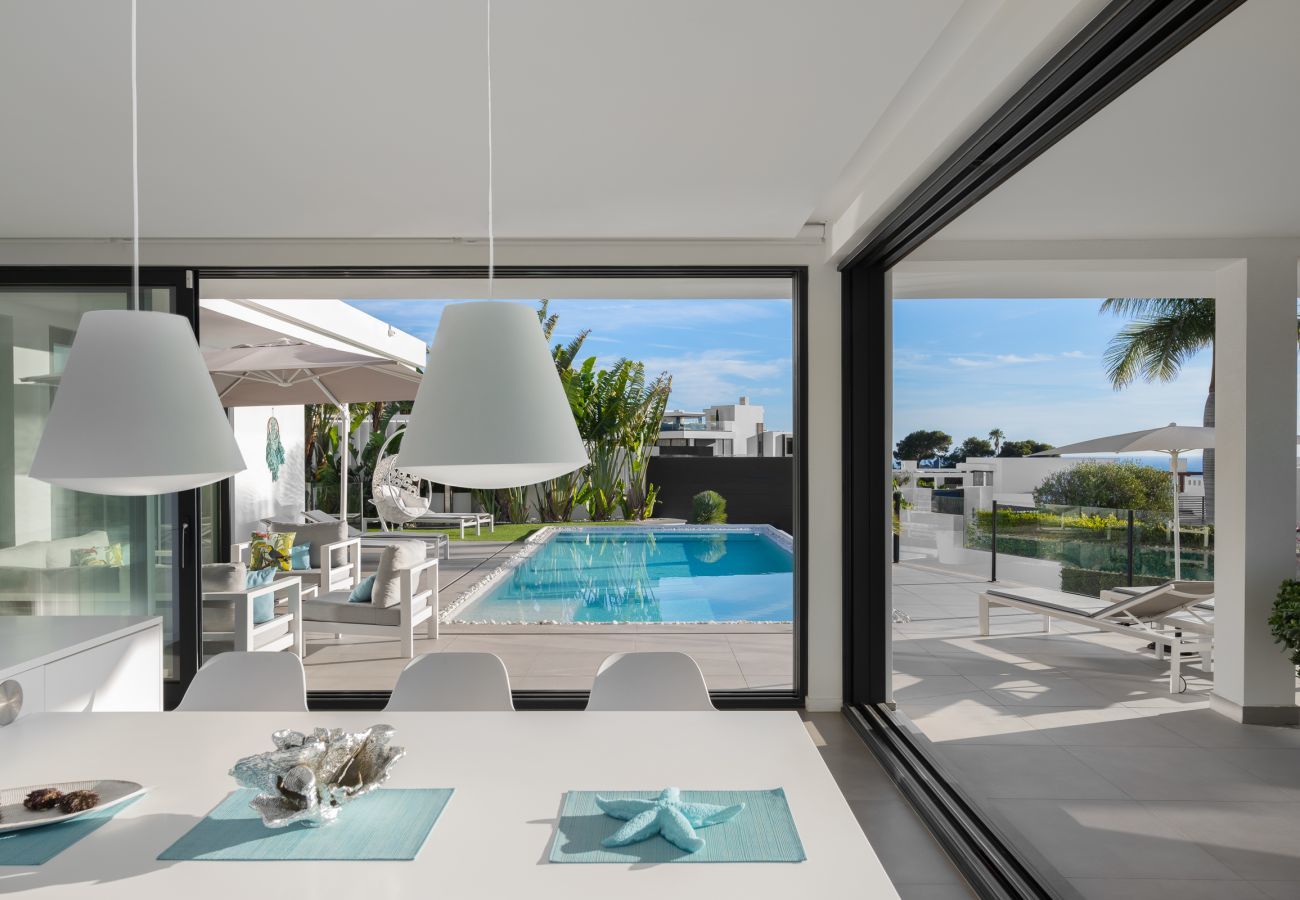 Villa en Marbella - Villa de 4 dormitorios con vistas al mar