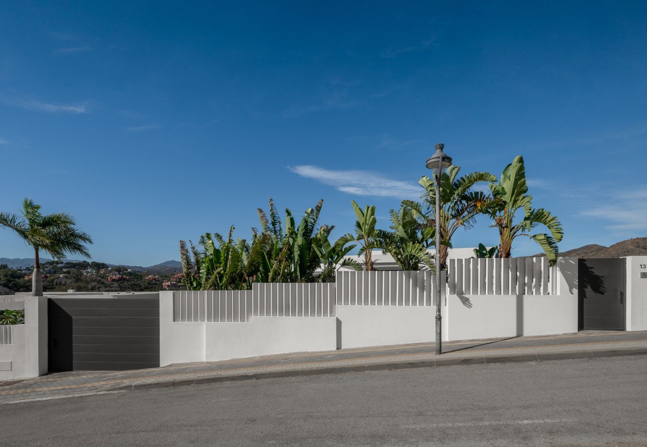 Villa en Marbella - Villa de 4 dormitorios con vistas al mar