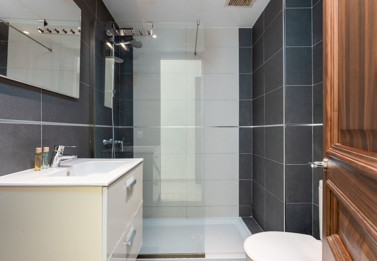 Apartamento en Estepona - Apartamento de 3 dormitorios con jardín