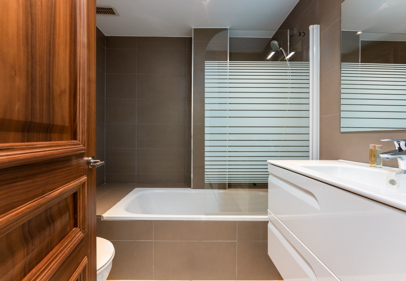 Apartamento en Estepona - Apartamento de 3 dormitorios con jardín