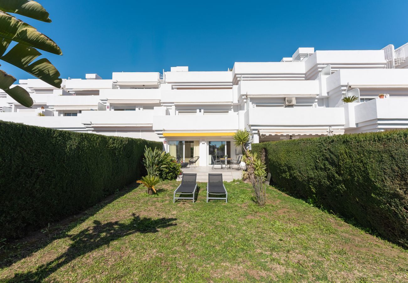 Apartamento en Estepona - Apartamento de 3 dormitorios con jardín