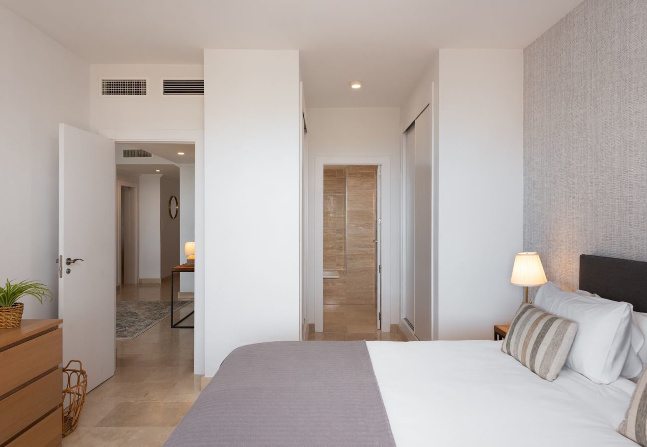 Apartamento en Benahavís - Apartamento de 2 dormitorios con vistas al mar