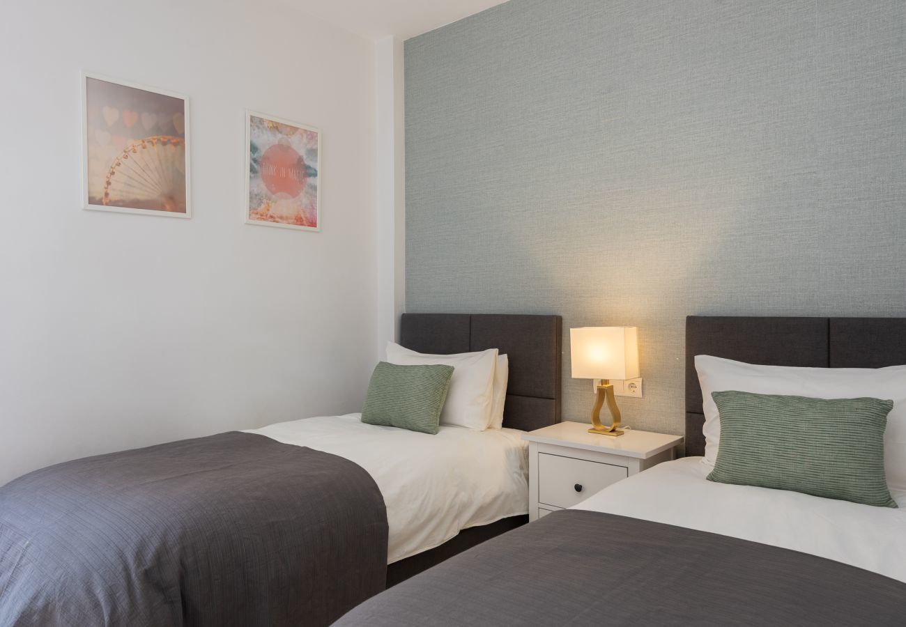 Apartamento en Benahavís - Apartamento de 2 dormitorios con vistas al mar
