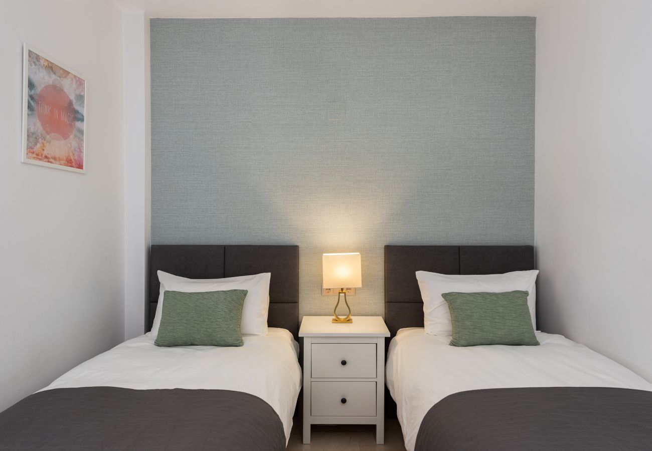 Apartamento en Benahavís - Apartamento de 2 dormitorios con vistas al mar