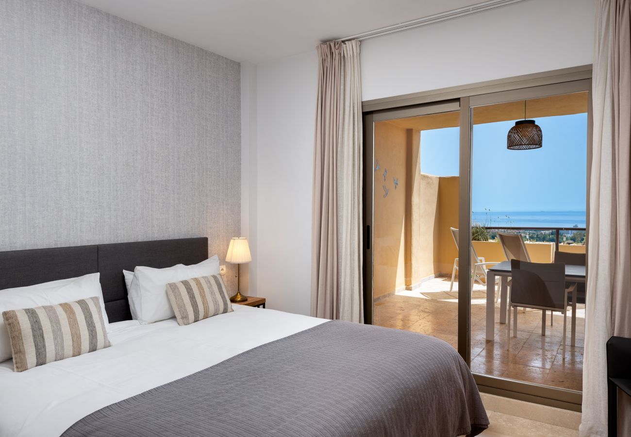 Apartamento en Benahavís - Apartamento de 2 dormitorios con vistas al mar