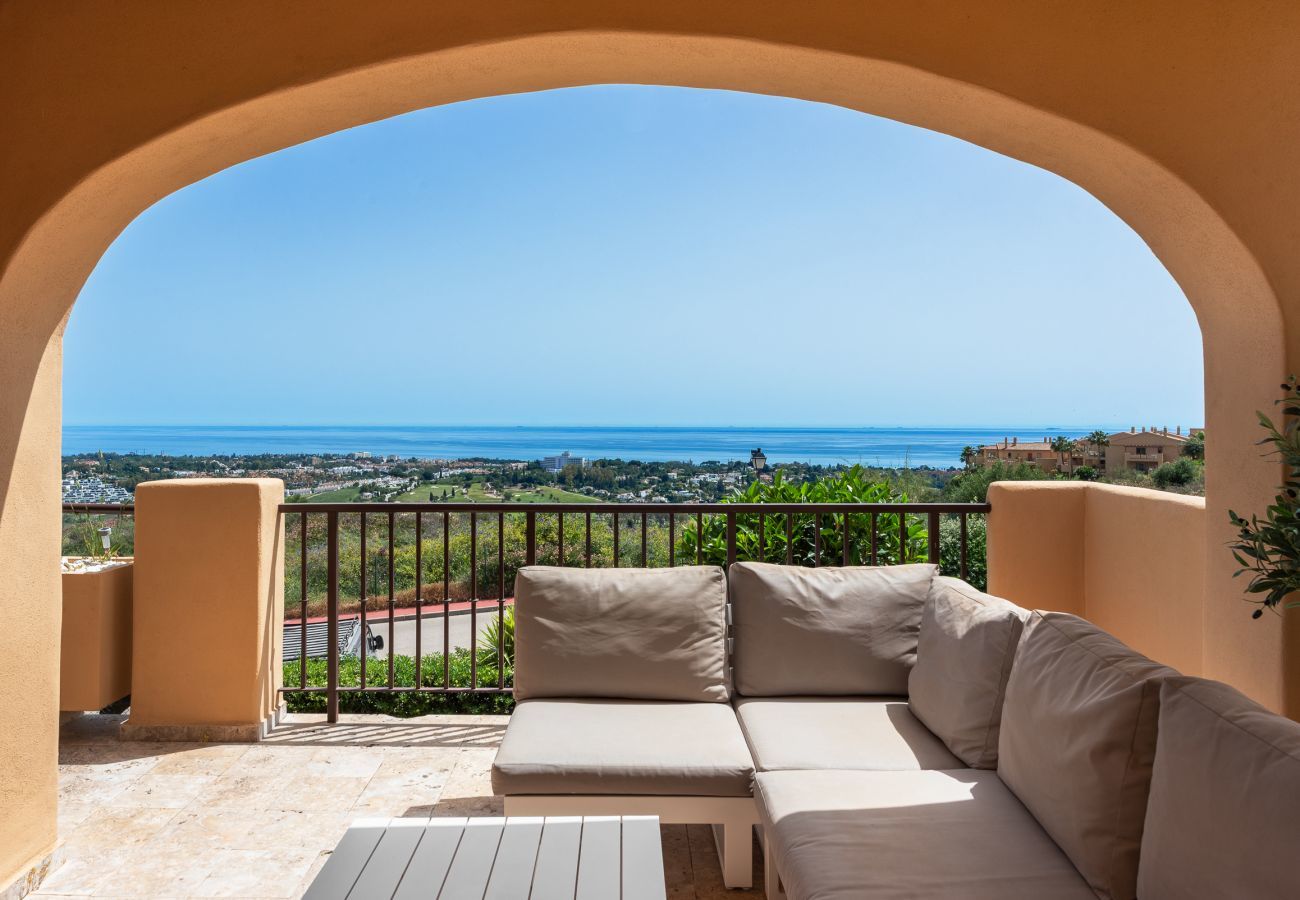 Apartamento en Benahavís - Apartamento de 2 dormitorios con vistas al mar