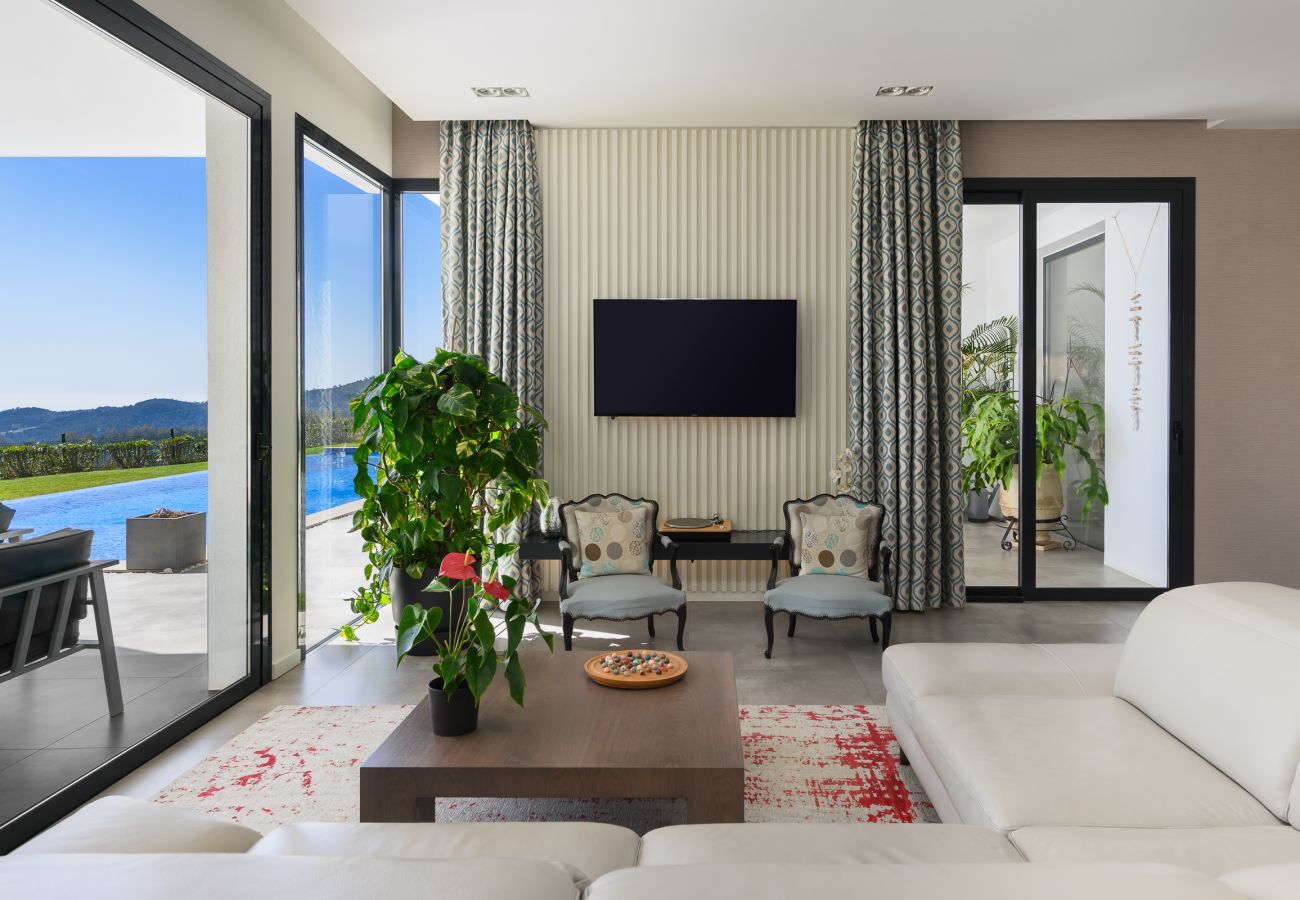 Villa en Benahavís - Villa Escondida en Monte Mayor 