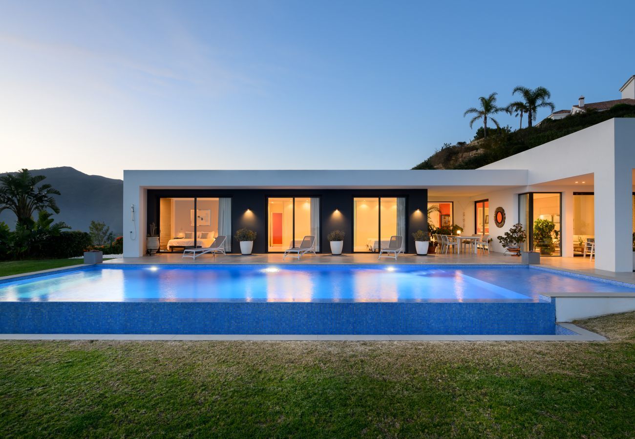 Villa en Benahavís - Villa Escondida en Monte Mayor 