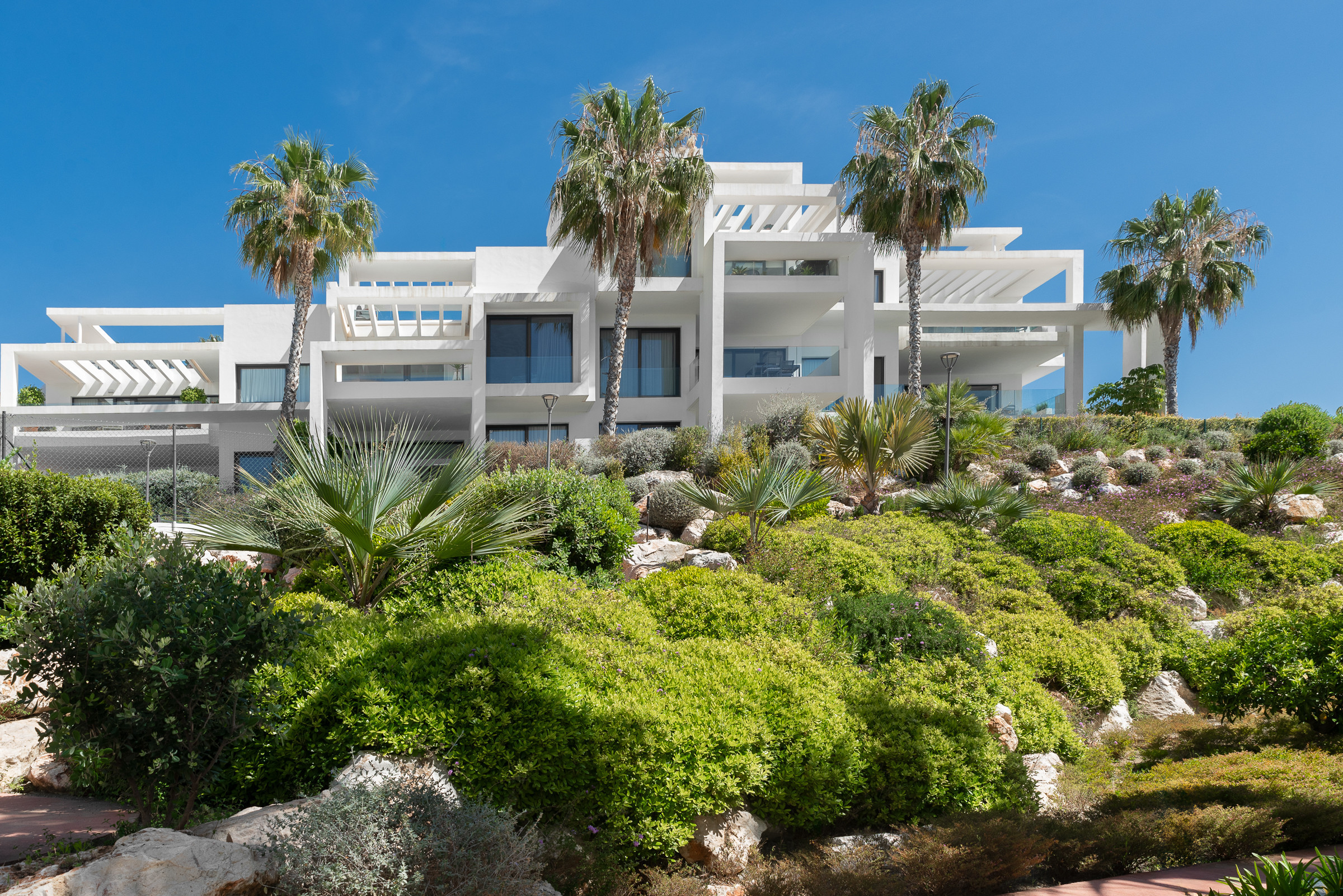  in Benahavís - Panoramic Views and Large Garden in Atalaya Hills