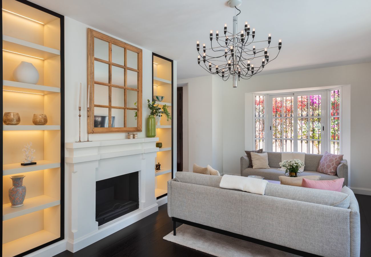 Villa in Marbella - Luxury 3-Bedroom House with Private Pool 