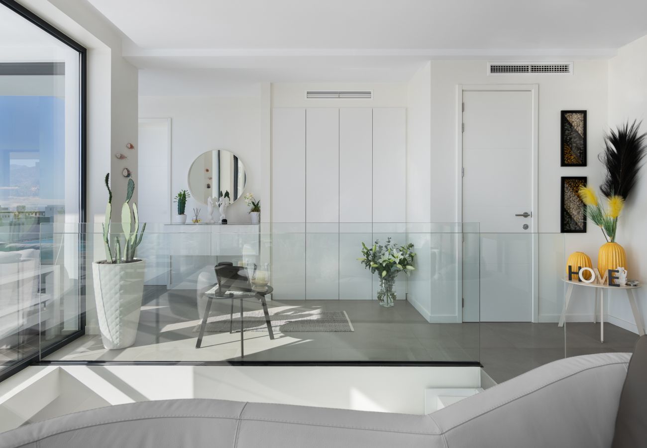 Villa in Marbella - 4-Bedroom Modern Villa with Sea View