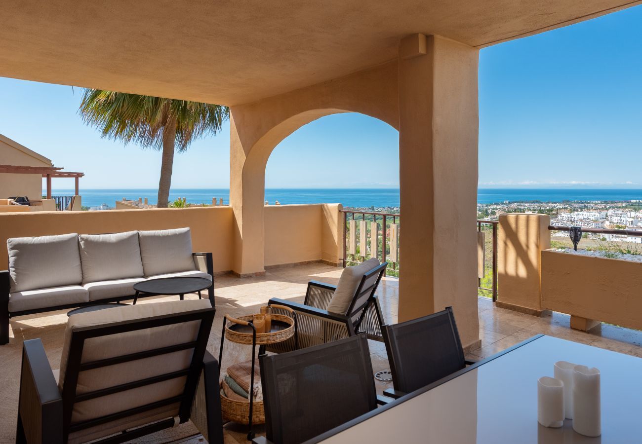 Apartment in Benahavís - Sea and Sunset Views in Hacienda de Cifuentes
