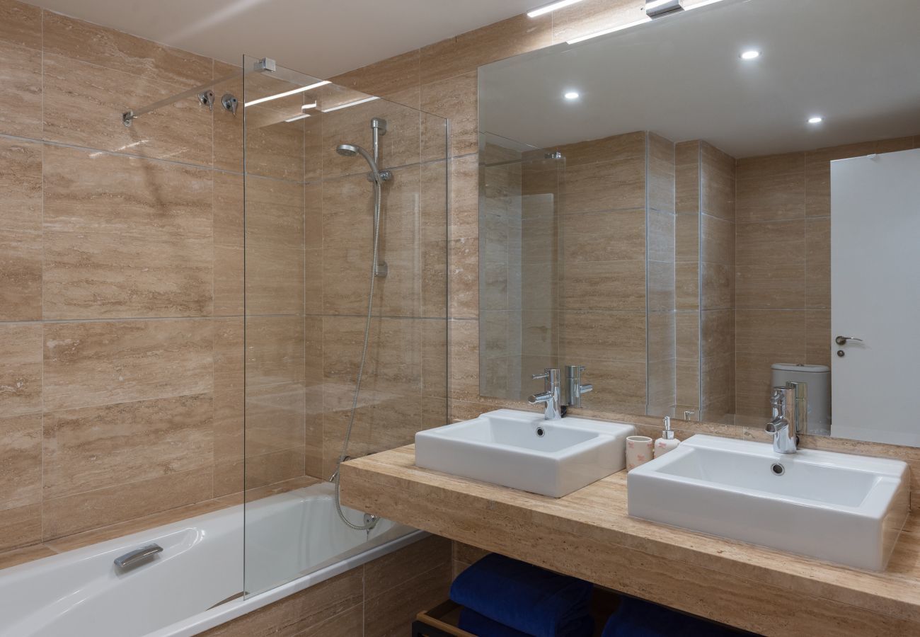 Apartment in Benahavís - Sea and Sunset Views in Hacienda de Cifuentes