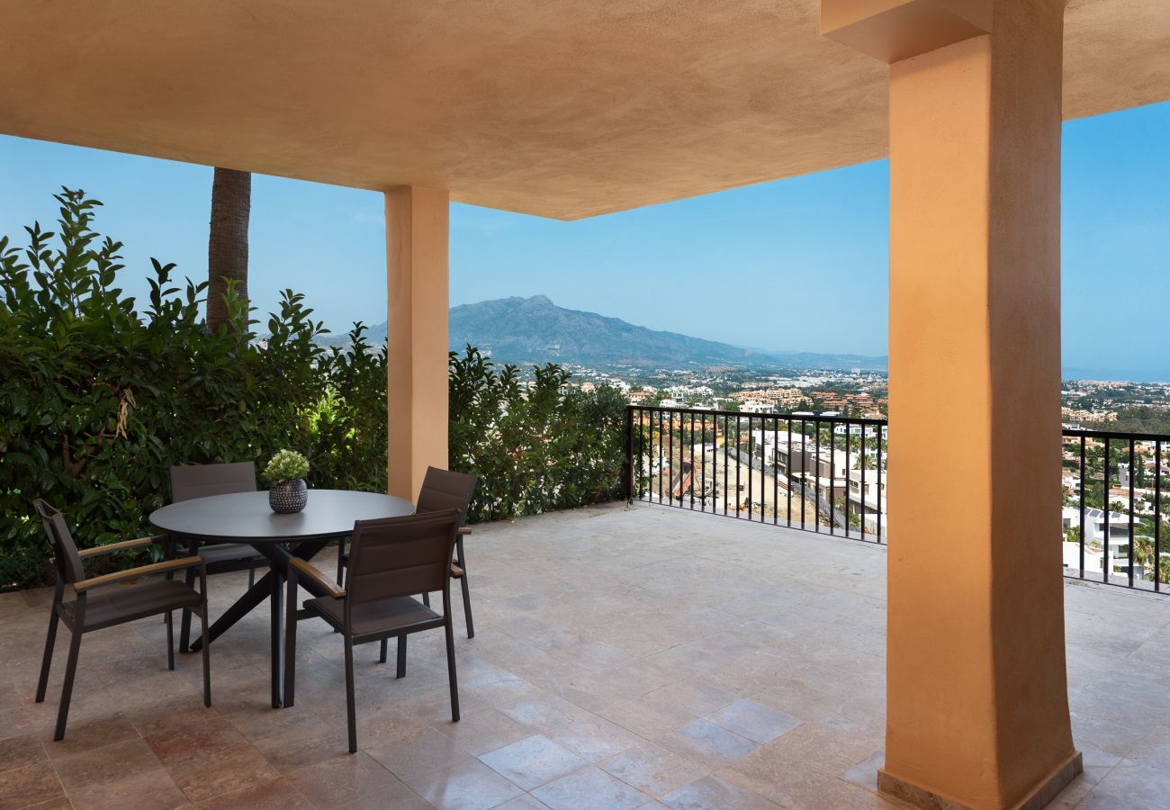 Apartment in Benahavís - 2-Bedroom Apartment in Señorio de Cifuentes