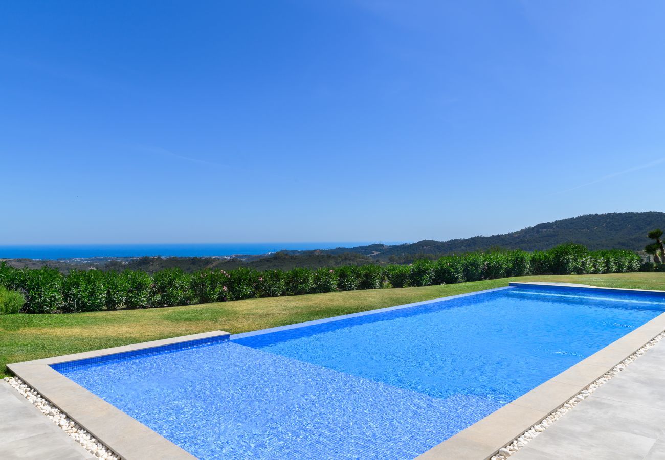 Villa in Benahavís - Hidden Sanctuary – 3BR Villa with Panoramic Views 