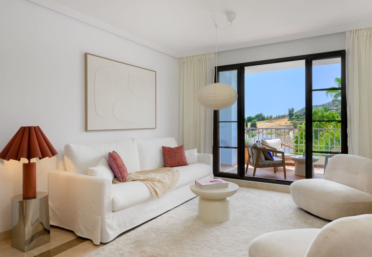 Apartment in Benahavís - 2BR Golfside Serenity in Los Arqueros 
