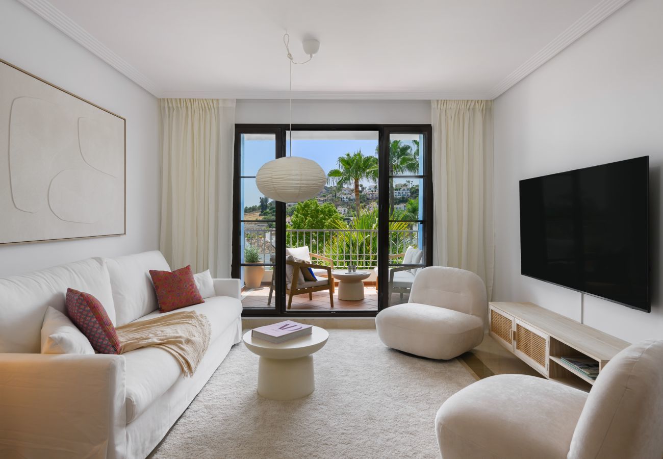 Apartment in Benahavís - 2BR Golfside Serenity in Los Arqueros 