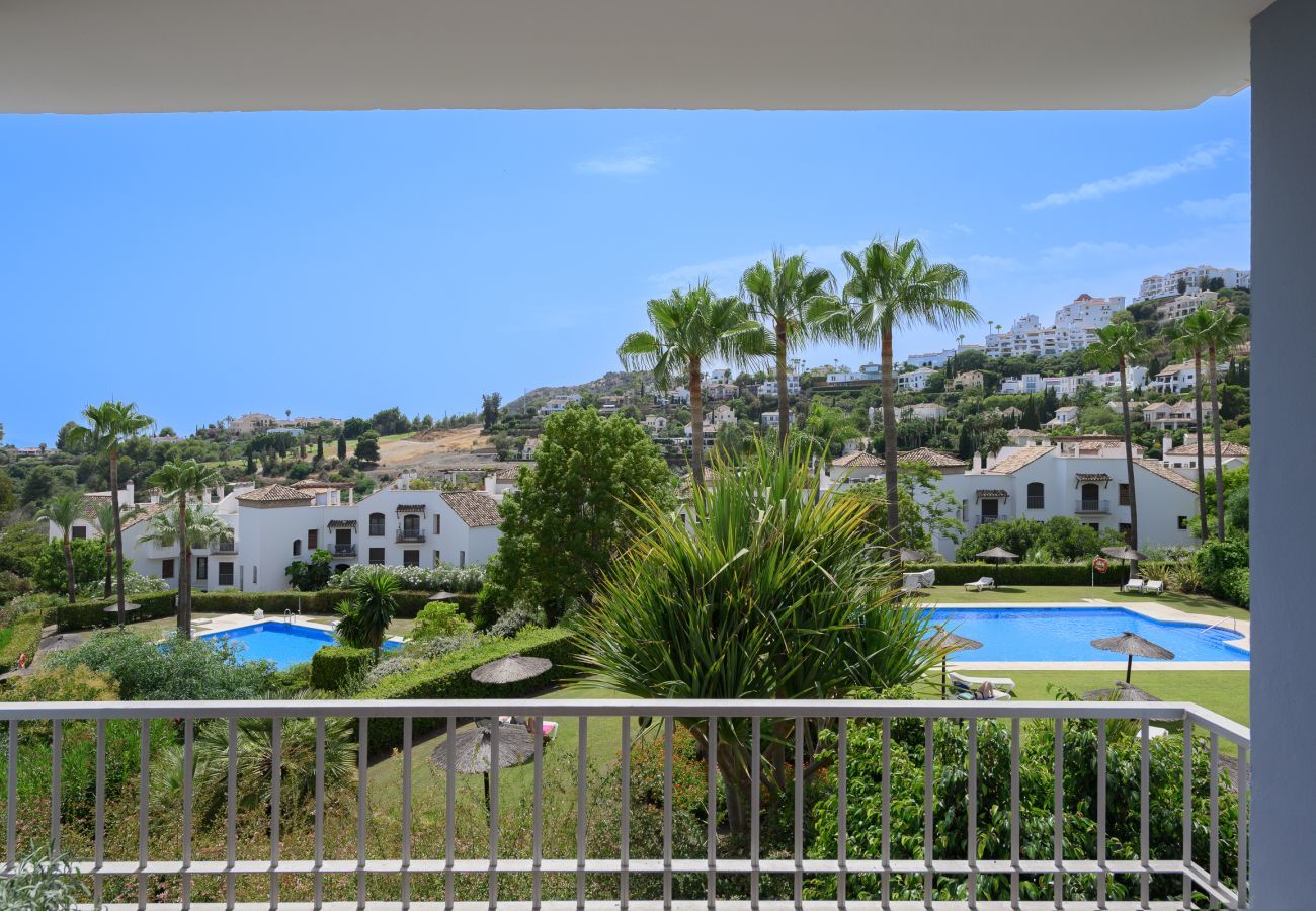 Apartment in Benahavís - 2BR Golfside Serenity in Los Arqueros 