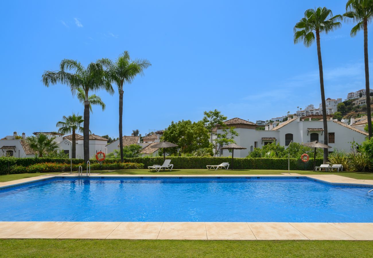 Apartment in Benahavís - 2BR Golfside Serenity in Los Arqueros 